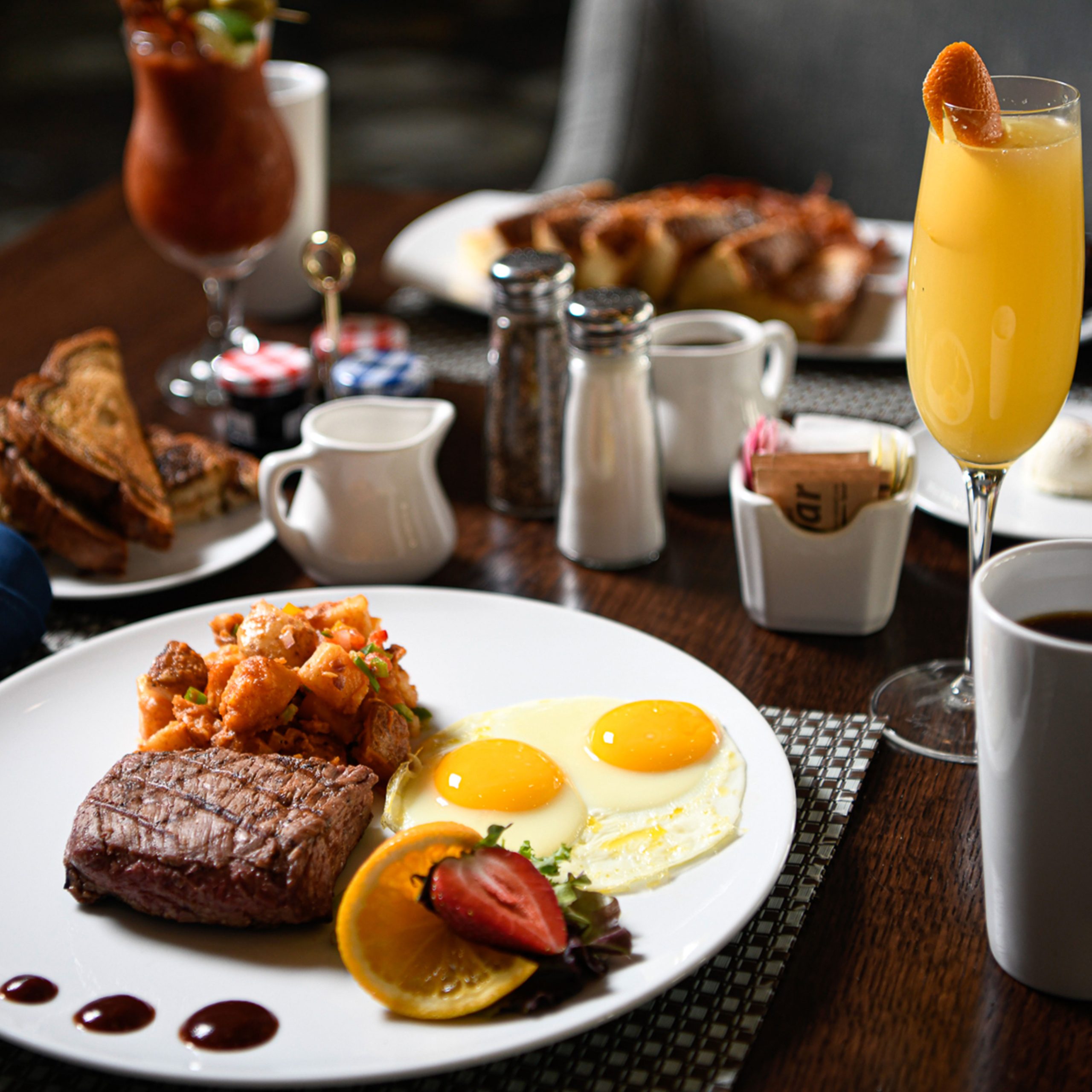 Daily breakfast service at Parkway Prime Steakhouse & Lounge in Niagara Falls, New York